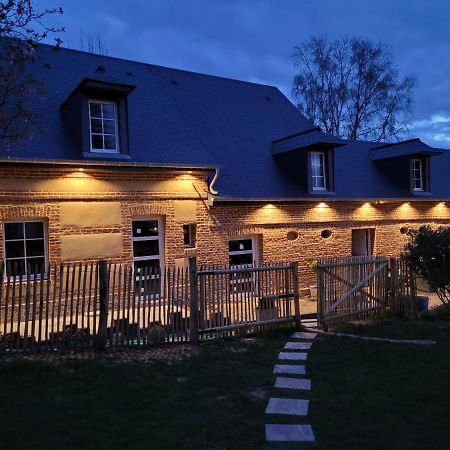 Les Fabulettes Bed and Breakfast Auffay Eksteriør billede