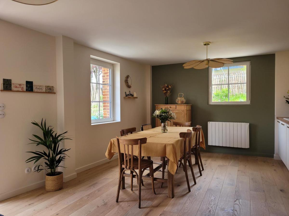 Les Fabulettes Bed and Breakfast Auffay Eksteriør billede